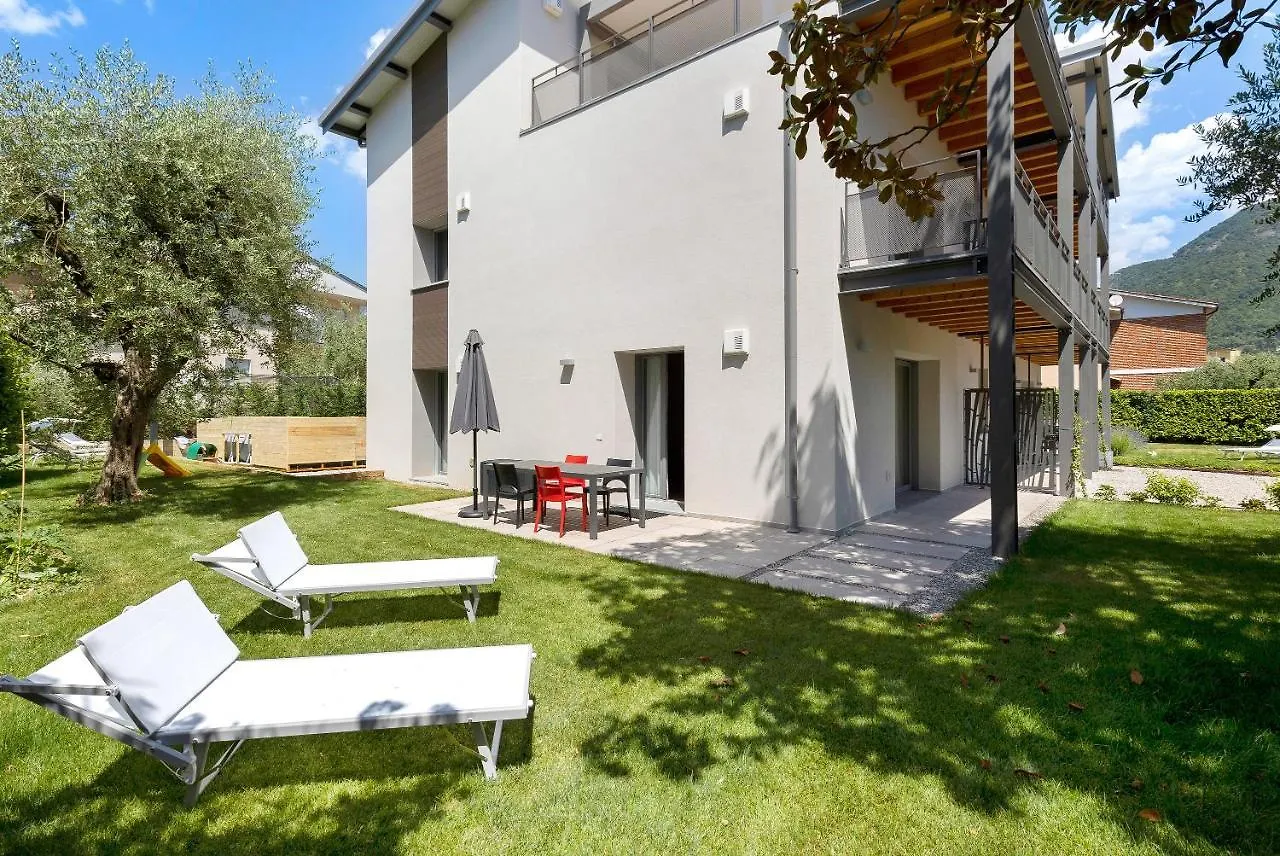 Apartment Villa Donne Del Lago Anna Salo Italy