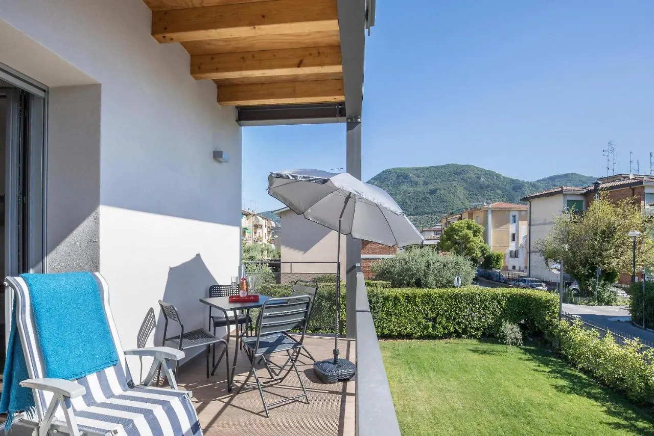 Villa Donne Del Lago Anna Salo Italy