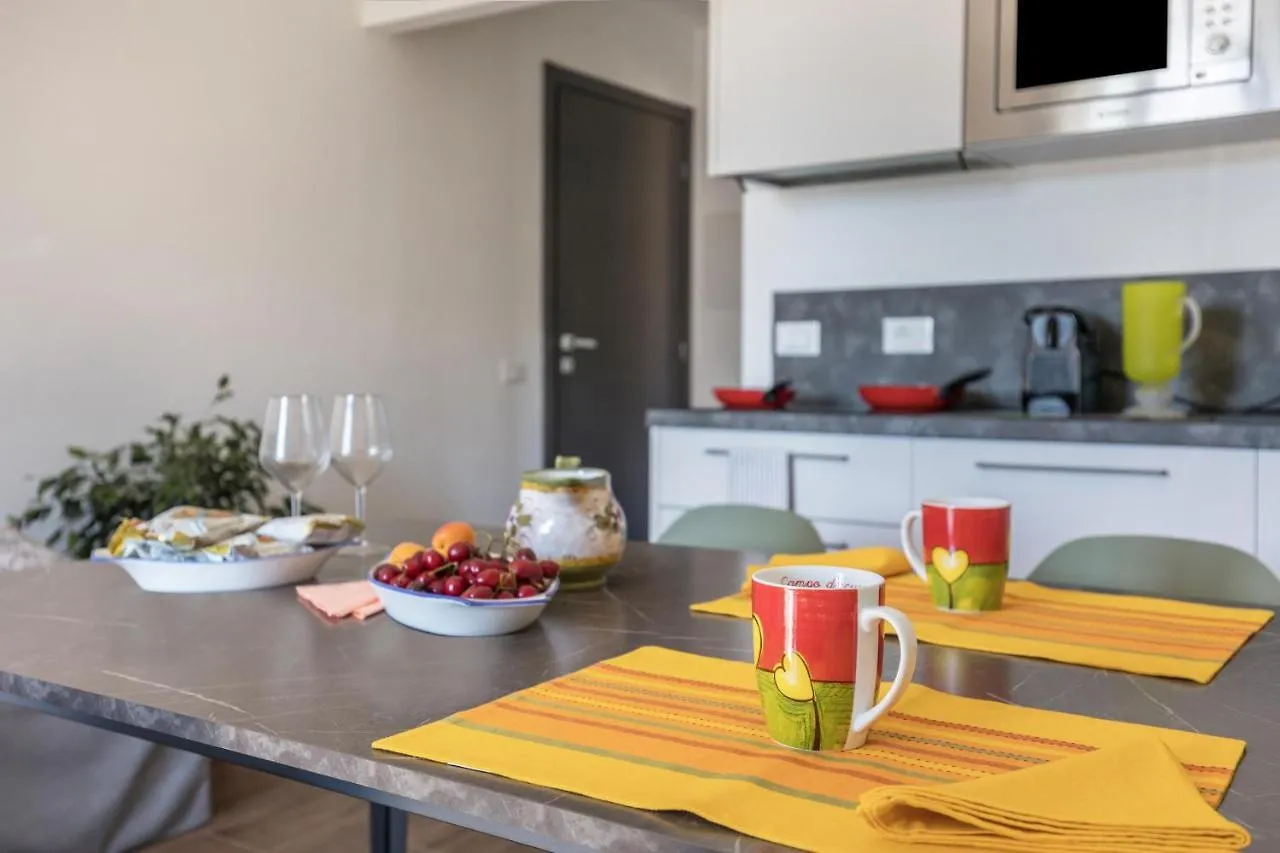 Apartment Villa Donne Del Lago Anna Salo Italy