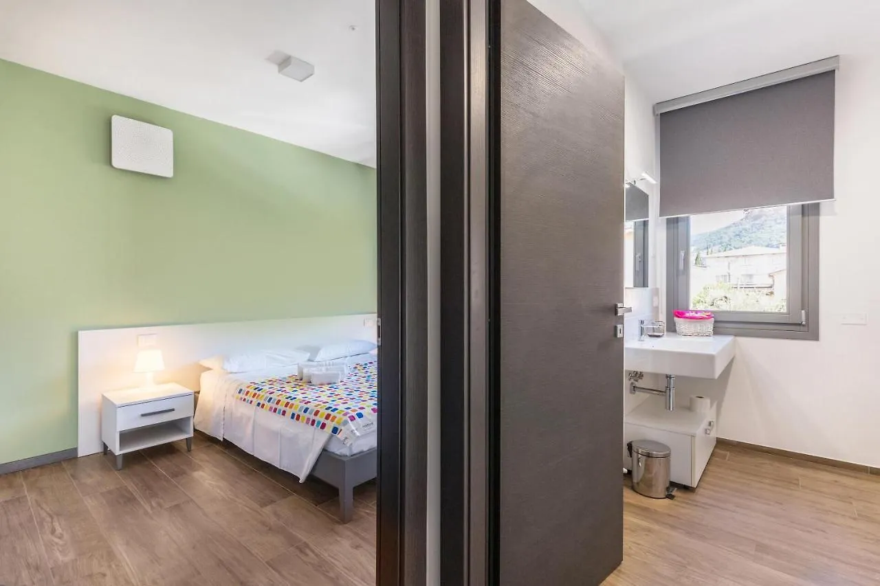 Villa Donne Del Lago Anna Salo Apartment